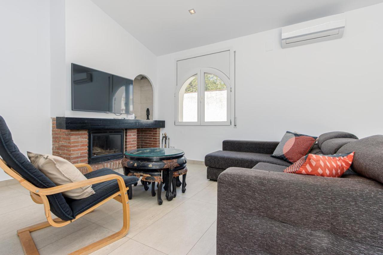 Goldhome - New House With Private Heated Pool, Parking, Wifi, Games Room Empuriabrava Ngoại thất bức ảnh