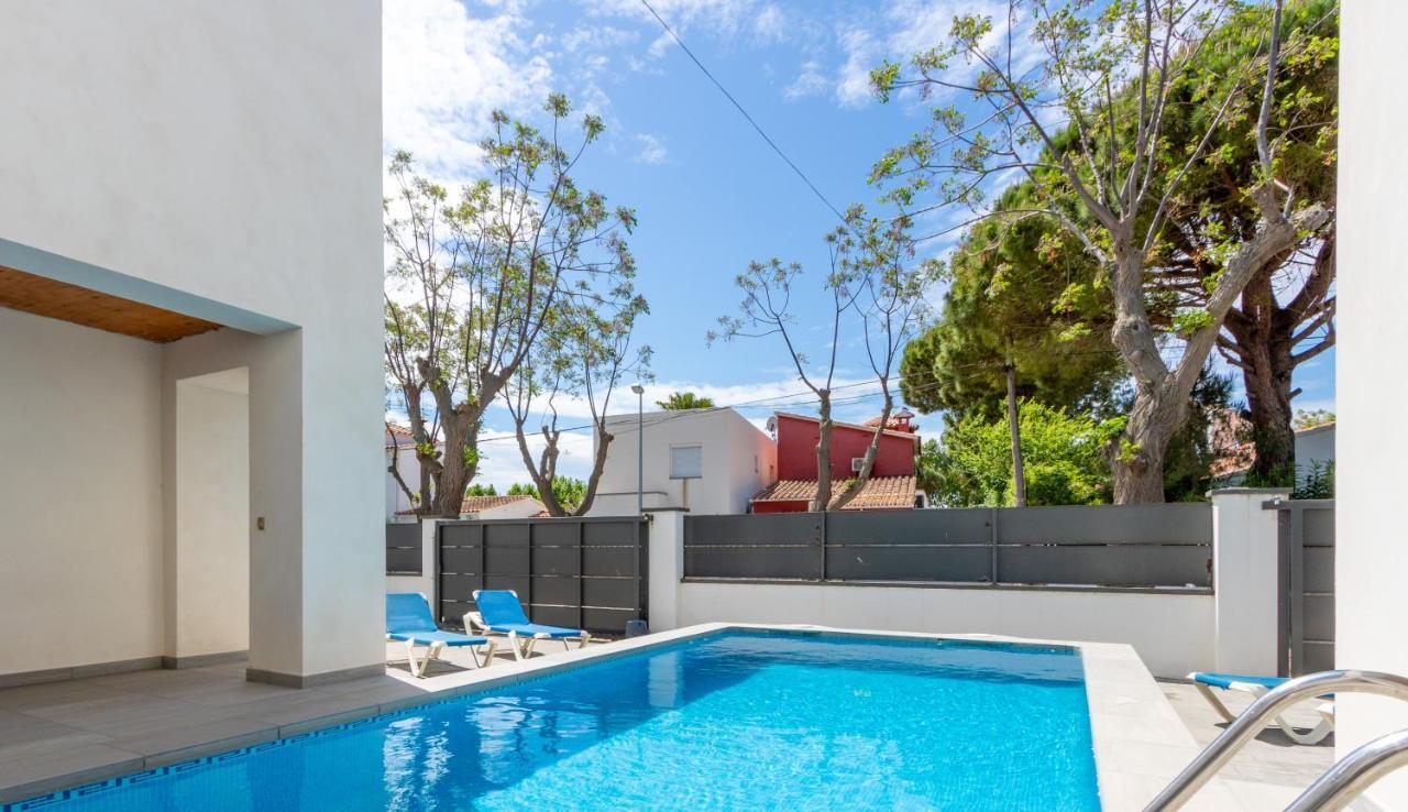 Goldhome - New House With Private Heated Pool, Parking, Wifi, Games Room Empuriabrava Ngoại thất bức ảnh